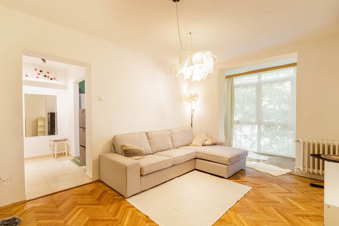 Bd. Basarabia - 2 camere cald si primitor