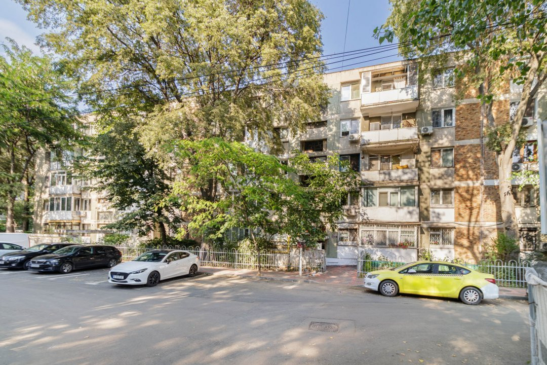 Bd. Basarabia - 2 camere cald si primitor