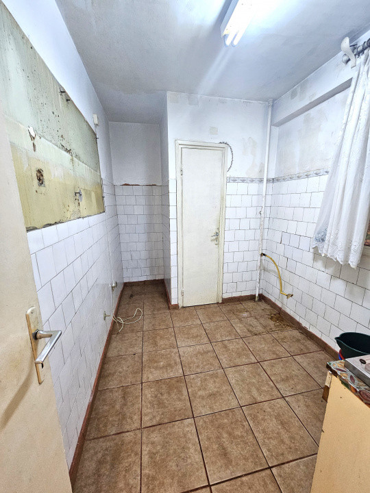 De vanzare 2 camere la 7min de metrou EROII REVOLUTIEI